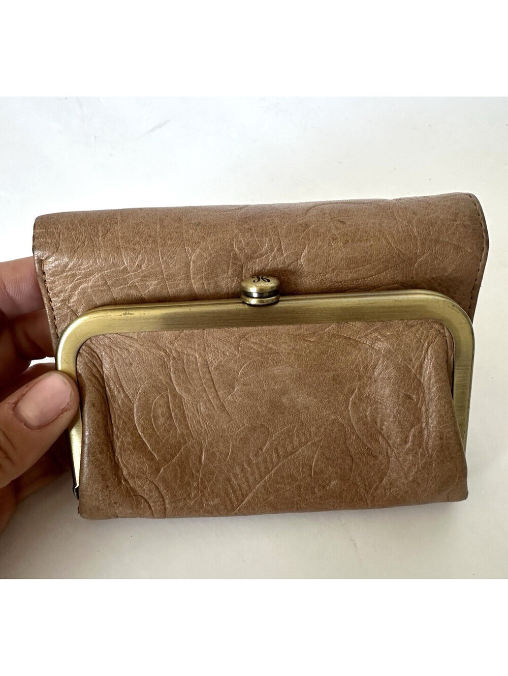 HOBO w / Change Purse 100% Leather Trifold Floral Embossed ID Slot